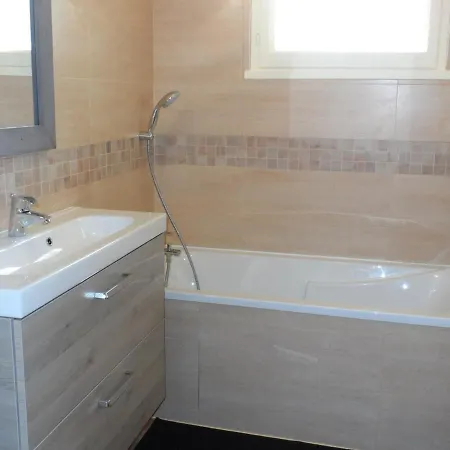 Confortable 2p Proche Avec Parking Et Internet A - Fr-1-487-302 * Cabourg
